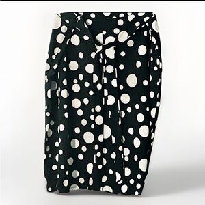 2XL/3Xl Black and White Polka Dot A-Line Knee Length Skirt